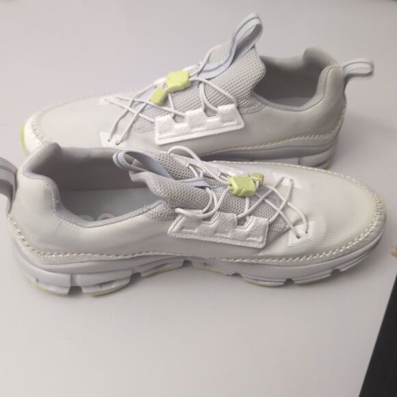 On Cloudaway CloudTec Women's Shoes Size 10 Multi Color on running on cloud - Picture 4 of 8